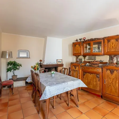 Holiday home Maison Avec Vue Sur Les Alpilles Les Angles (Gard)