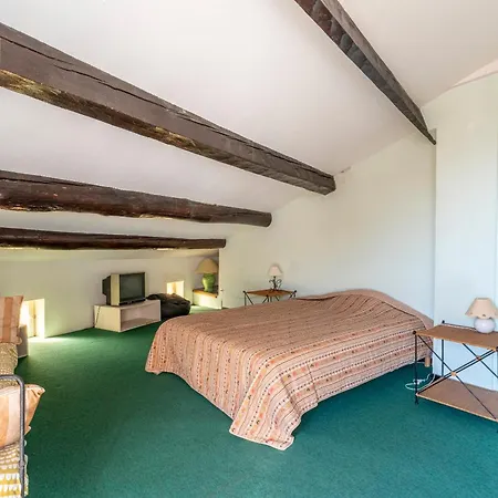 Holiday home Maison Avec Vue Sur Les Alpilles Les Angles (Gard)
