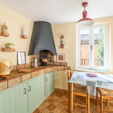 Holiday home Maison Avec Vue Sur Les Alpilles Les Angles (Gard)